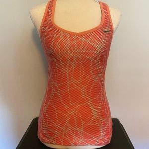 Women’s Nike workout tank S